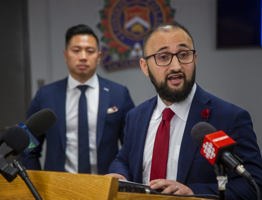 伦敦警察委员会主席因健康原因辞职