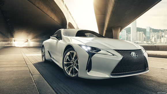 Lexus-LC-ultra-white-gallery-overlay-1204x677-LEX-LCH-MY18-0003-02.jpg