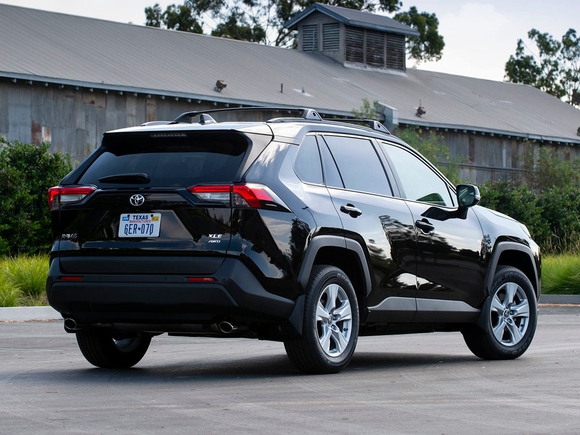 03-2019-toyota-rav4-black-kbb.jpg